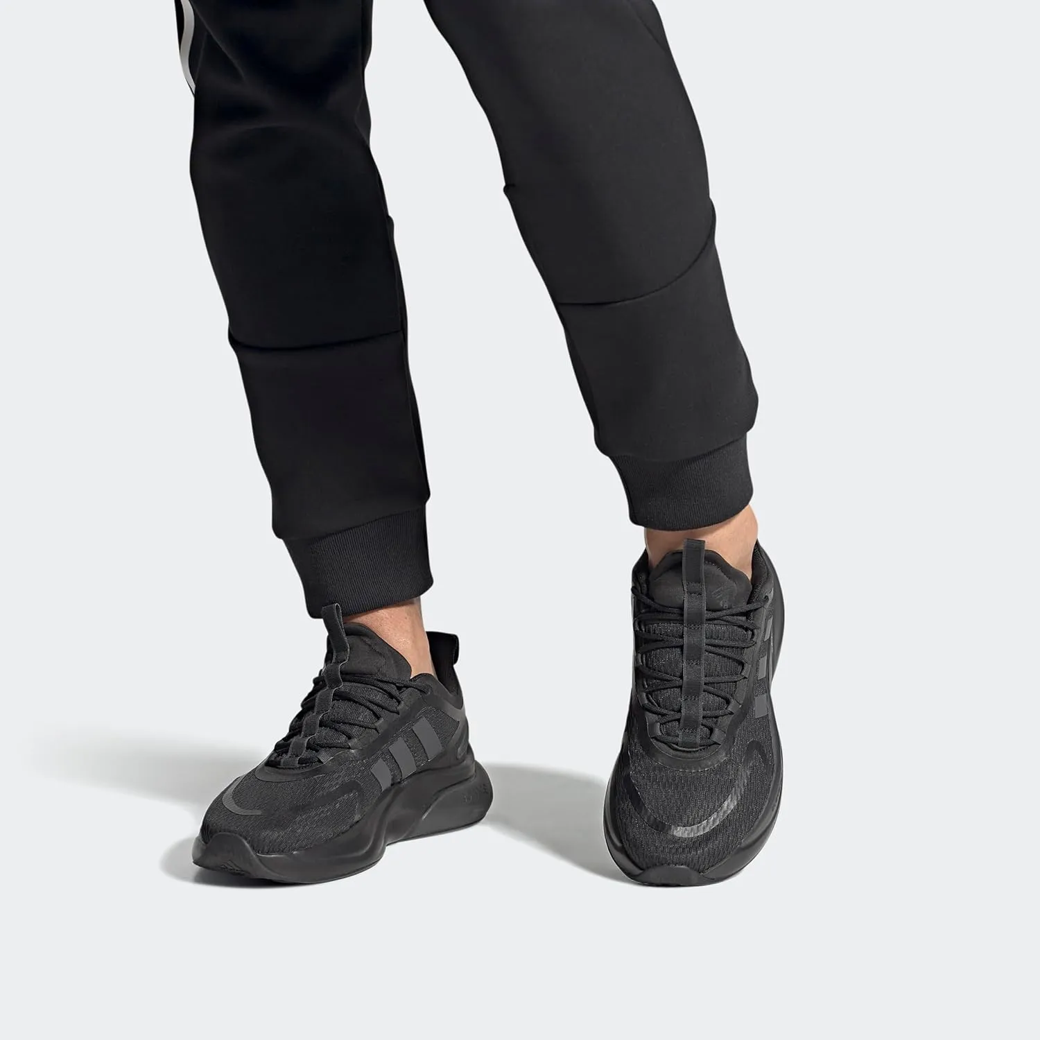adidas Men's Alphabounce  Shoe