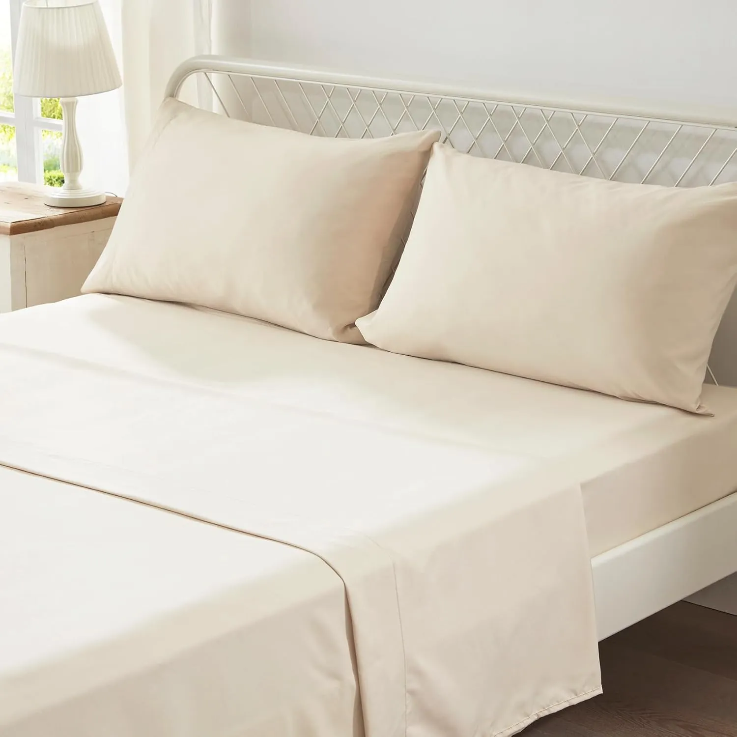 Anluoer Queen Comforter Set 7 Piece, Cream Bed in a Bag with Sheets, All Season Ruffle Shabby Chic Bedding Sets with 1 Comforter, 2 Pillow Shams, 2 Pillowcases, 1 Flat Sheet, 1 Fitted Sheet