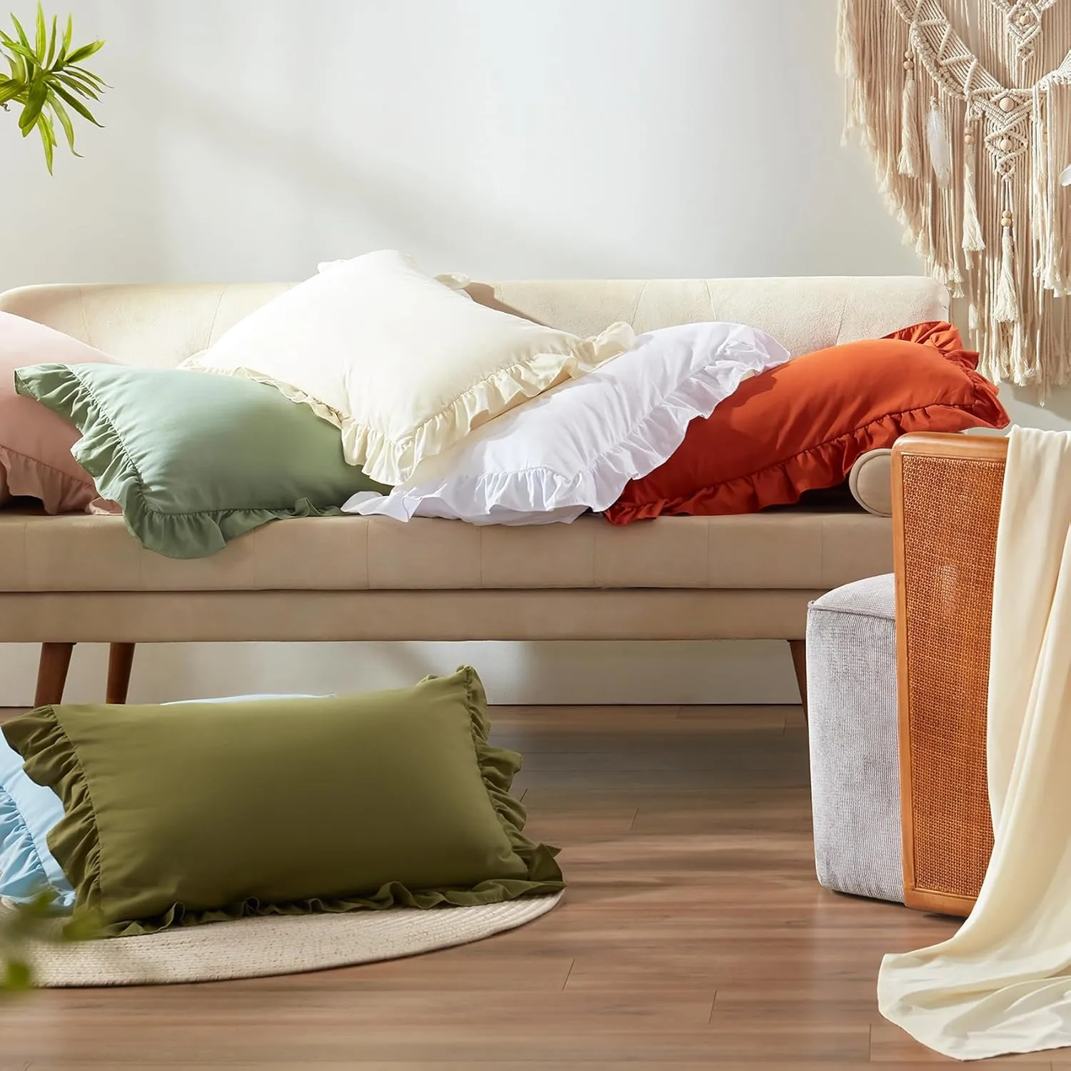 Anluoer Queen Comforter Set 7 Piece, Cream Bed in a Bag with Sheets, All Season Ruffle Shabby Chic Bedding Sets with 1 Comforter, 2 Pillow Shams, 2 Pillowcases, 1 Flat Sheet, 1 Fitted Sheet