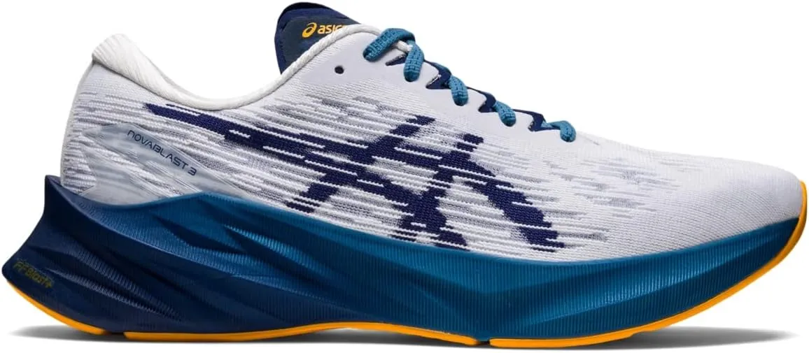 Asics Men's NOVABLAST 3 Running Shoes