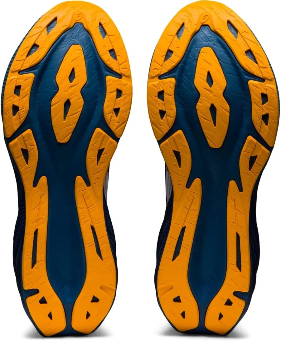 Asics Men's NOVABLAST 3 Running Shoes