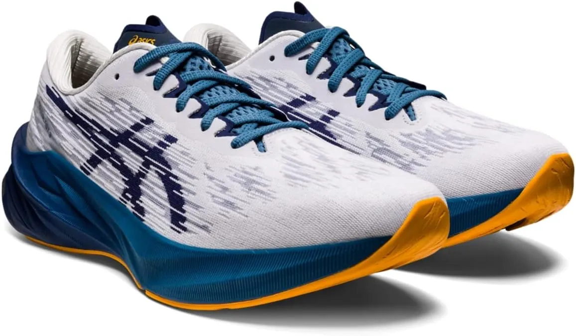 Asics Men's NOVABLAST 3 Running Shoes
