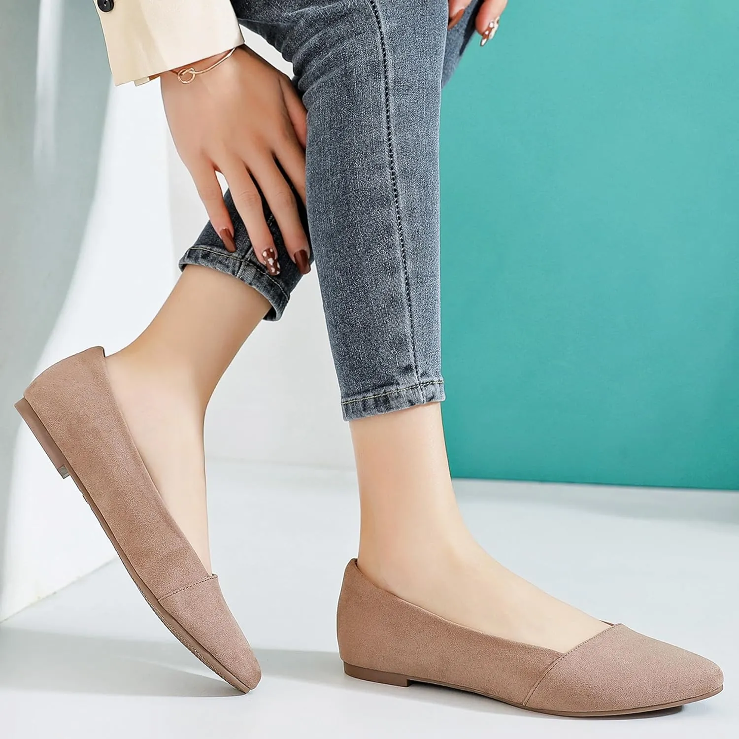 Ataiwee Women's Wide Width Flat Shoes, Classic Dressy Pointed Suede Cozy Slip on Soft Ballet Flats.