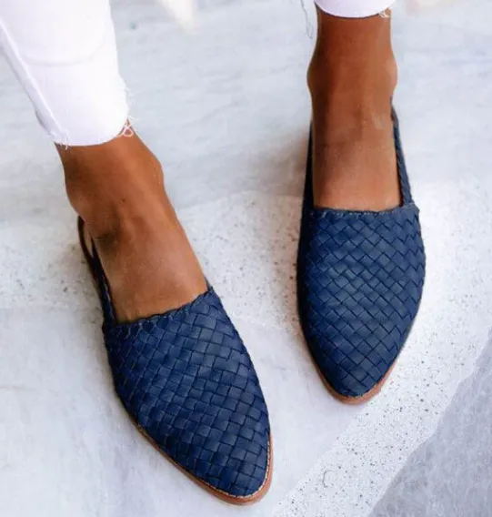 Avencea - Elegant Flat Sandals