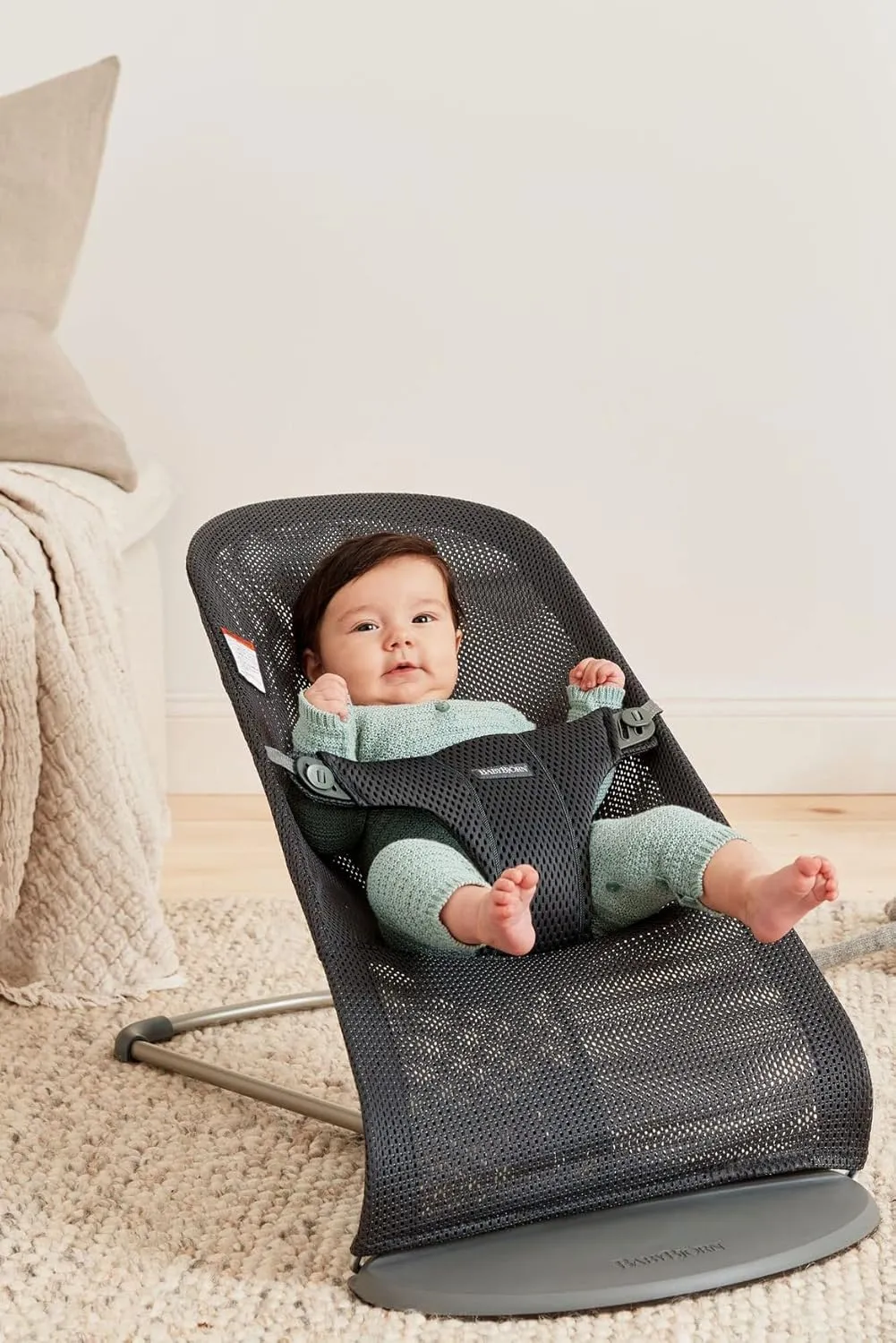 BabyBjörn Bouncer Bliss, Anthracite, Mesh | 2-in-1 Adjustable Baby Bouncer Seat and Toddler Chair, Newborn to Toddler (8-29 lbs), 4 positions, Lightweight & Portable