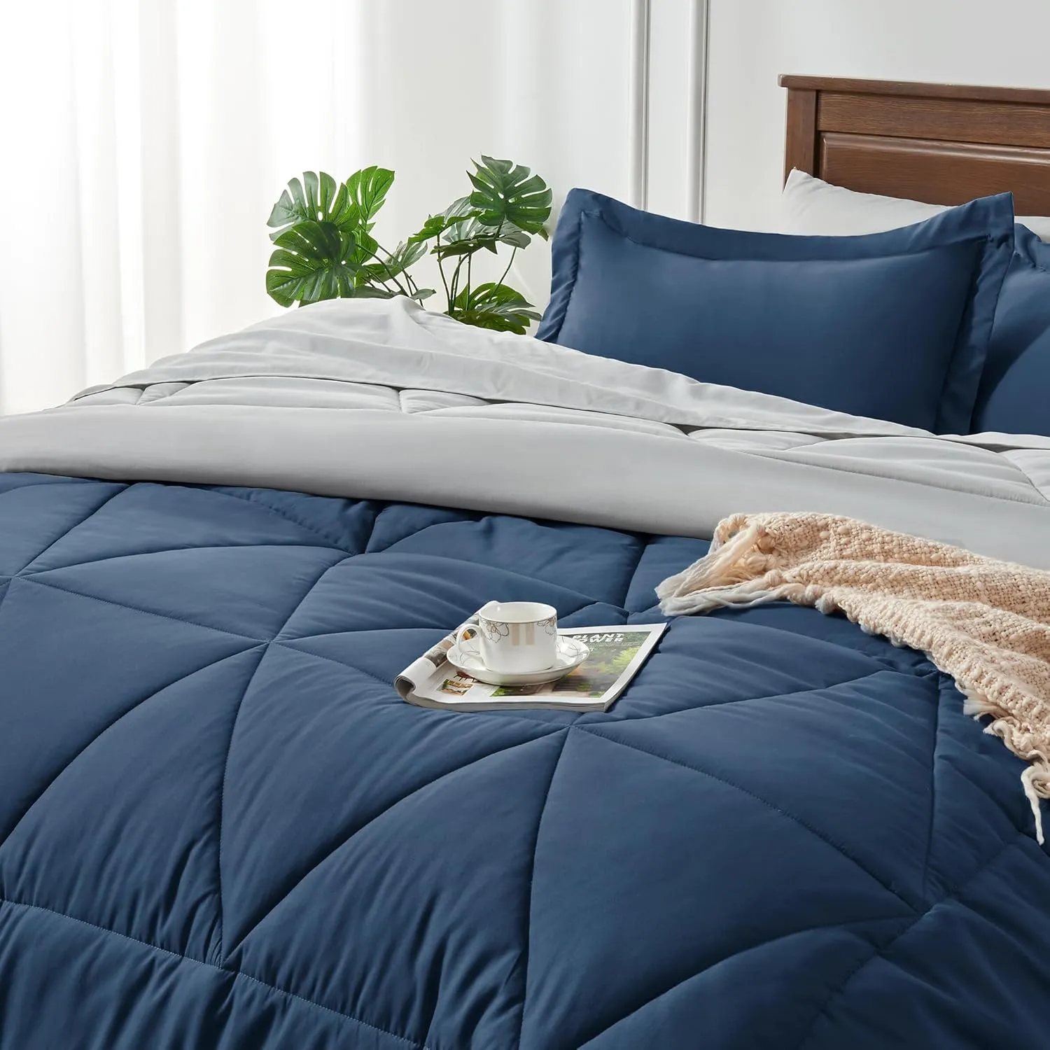 BEDELITE Twin Comforter Set 5 Pieces Bed in A Bag - Soft Microfiber Reversible Calm Blue Bed Set with Comforters, Sheets, Pillowcase & Sham, Cozy Luxury Bedding Sets for All Season