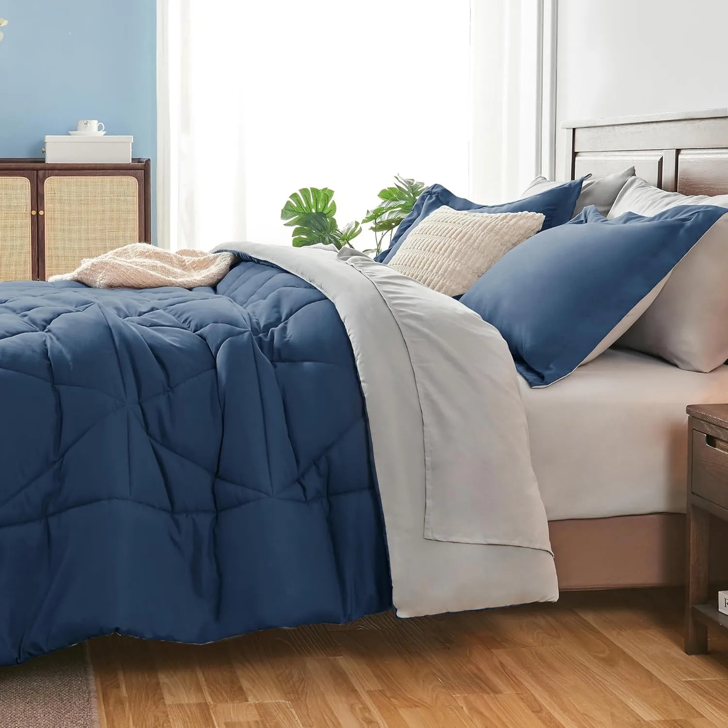 BEDELITE Twin Comforter Set 5 Pieces Bed in A Bag - Soft Microfiber Reversible Calm Blue Bed Set with Comforters, Sheets, Pillowcase & Sham, Cozy Luxury Bedding Sets for All Season