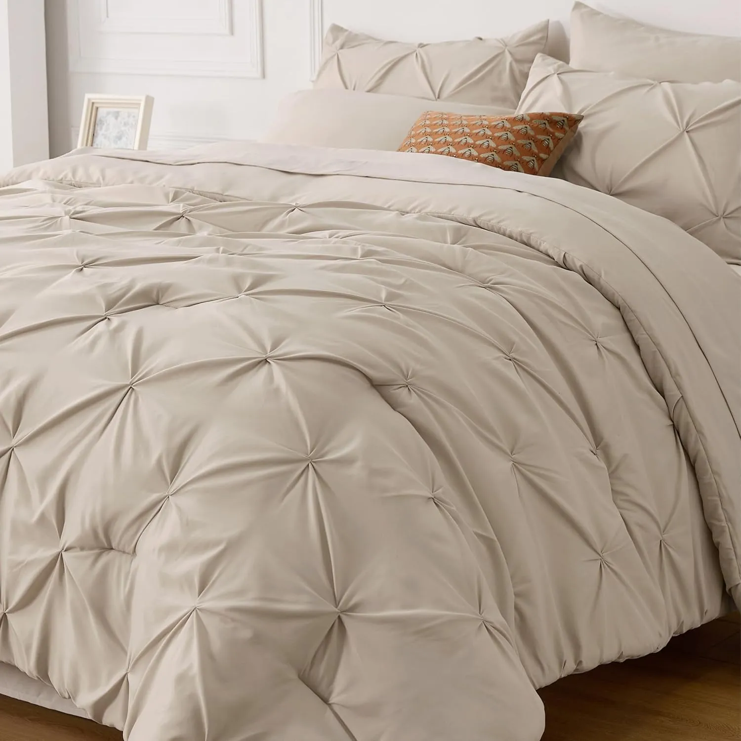 Bedsure Queen Comforter Set Beige - Bed in a Bag Queen Size 7 Pieces, GentleSoft™ Pintuck Bed Set Gift for Family, Pinch Pleat Beige Comforter with Sheets, Pillowcases & Shams