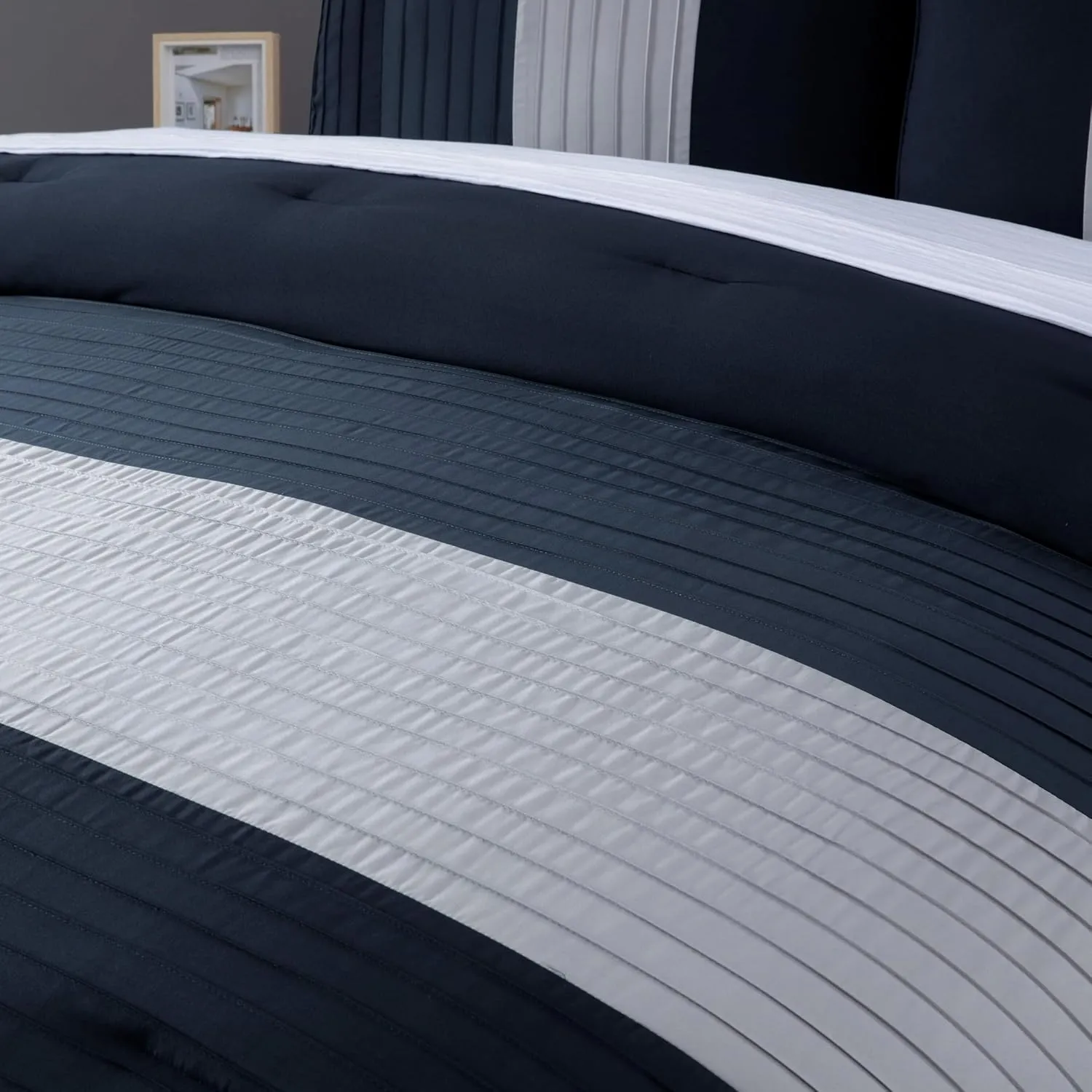 Chezmoi Collection Briar 7-Piece Full Bed in a Bag - All Season Lightweight Microfiber Comforter Set - Includes Sheets & Shams - Navy/Blue/Gray Pleated Stripe Design