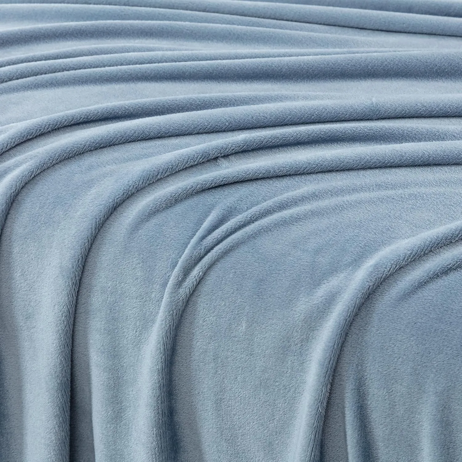 Chezmoi Collection Extra Soft Fleece Sheet Set California King, Microplush Non-Pilling Velvety Bed Sheet, Deep Pocket - Lightweight All Season Warmth, California King, Cool Blue