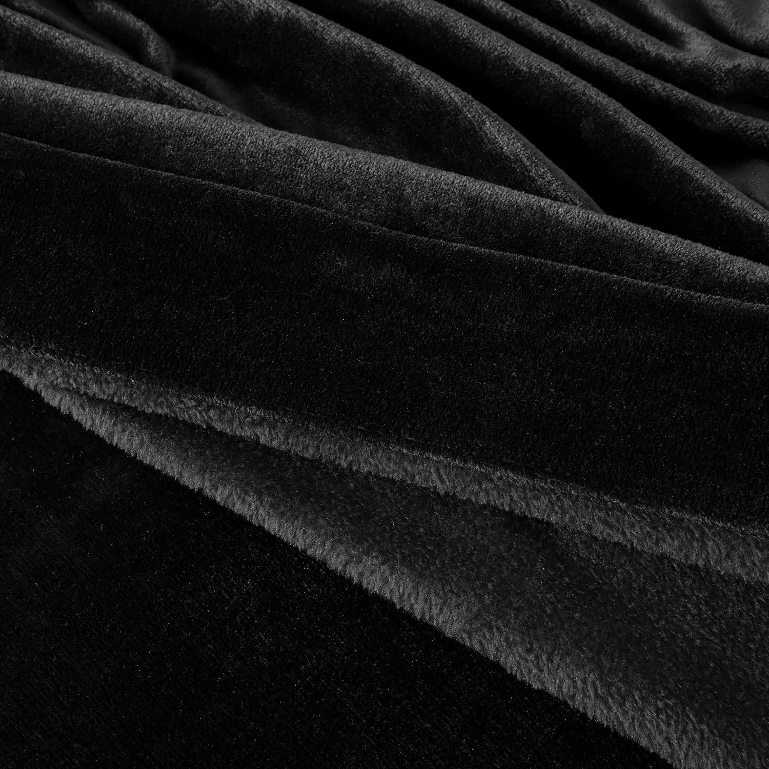 Chezmoi Collection Extra Soft Fleece Sheet Set Queen, Microplush Non-Pilling Velvety Bed Sheet, Deep Pocket - Lightweight All Season Warmth, Queen, Black
