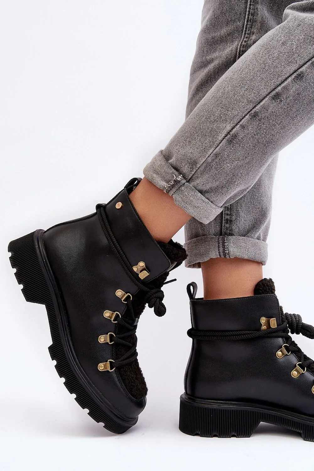 Chic Versatile & Comfortable Trapper Shoes