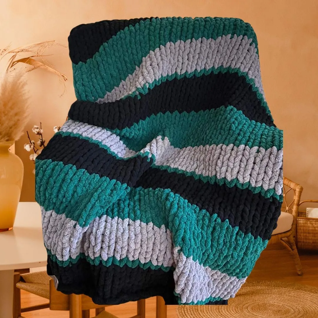 Chunky Yarn No7 Thick Yarn, 250 Grams 32 Yards (Dark Green, Pack of 4)