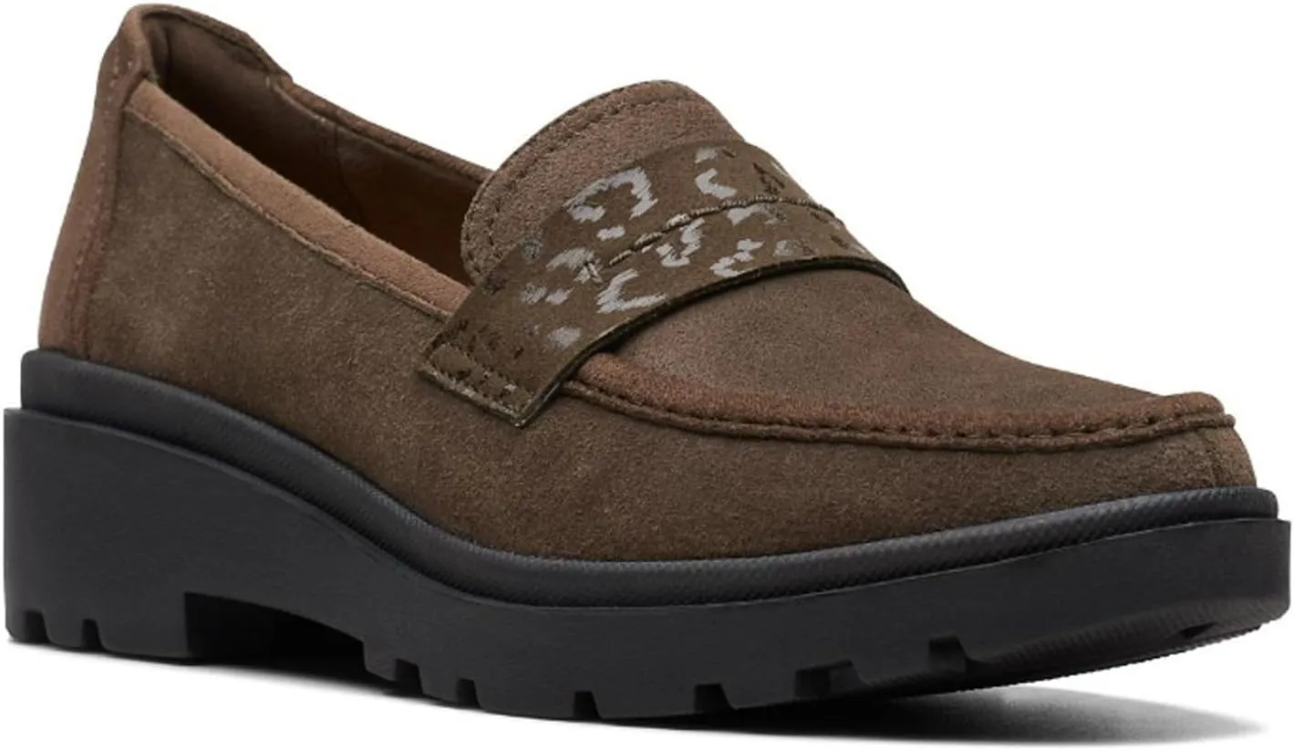 Clarks Women's Calla Ease Loafer Flat