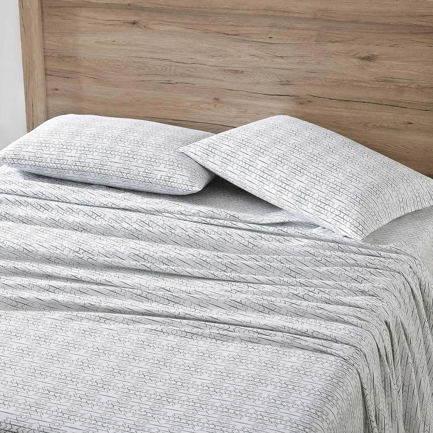 Eddie Bauer- Twin XL Sheet Set, Warm Breathable Cotton Flannel Bedding with Deep Pockets, Brushed for Extra Softness, Cozy Home Decor, Oeko-Tex Certified (Wildwood Green, Twin XL)