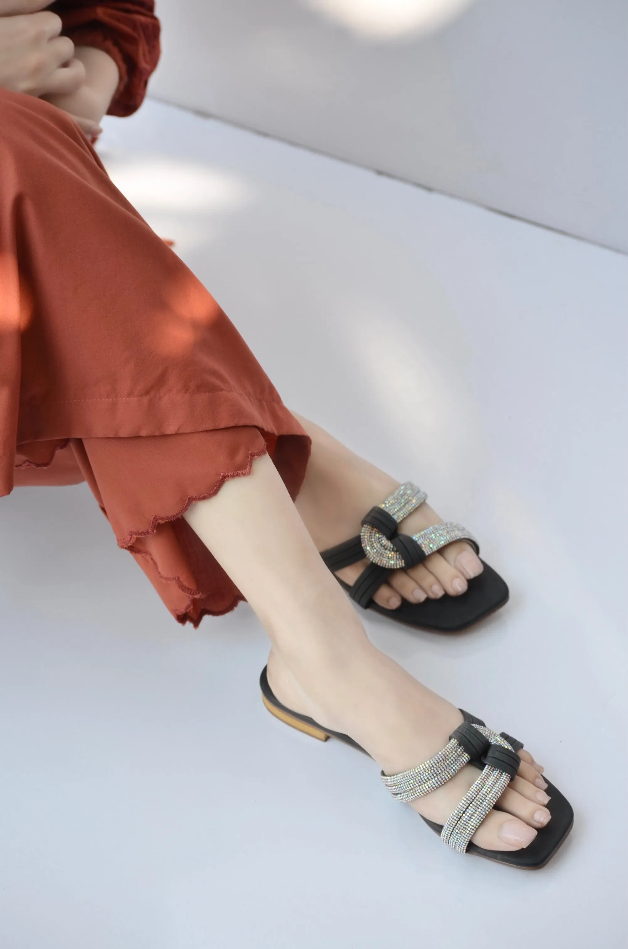 Elegant Black Embellished Flat Sandals