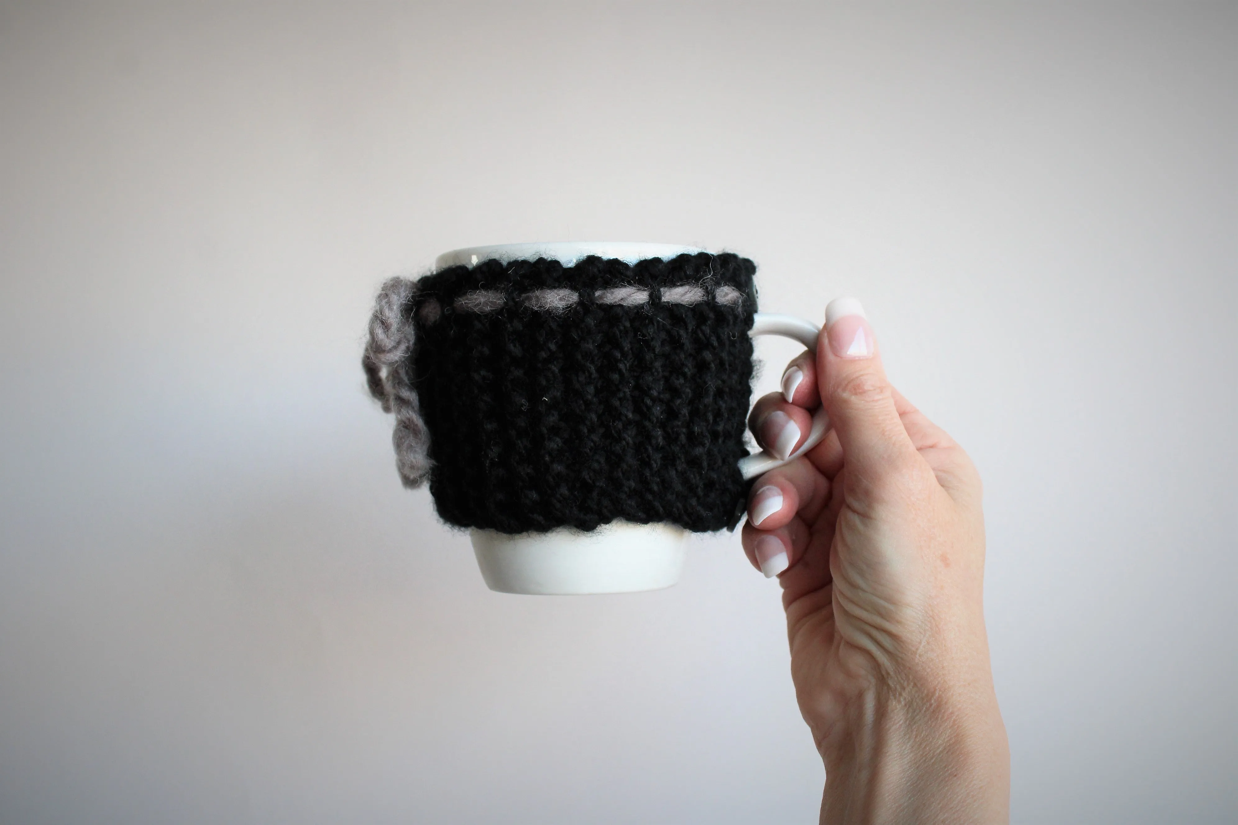 Handknit Mug Cozy with Bow and Buttons, Prototype