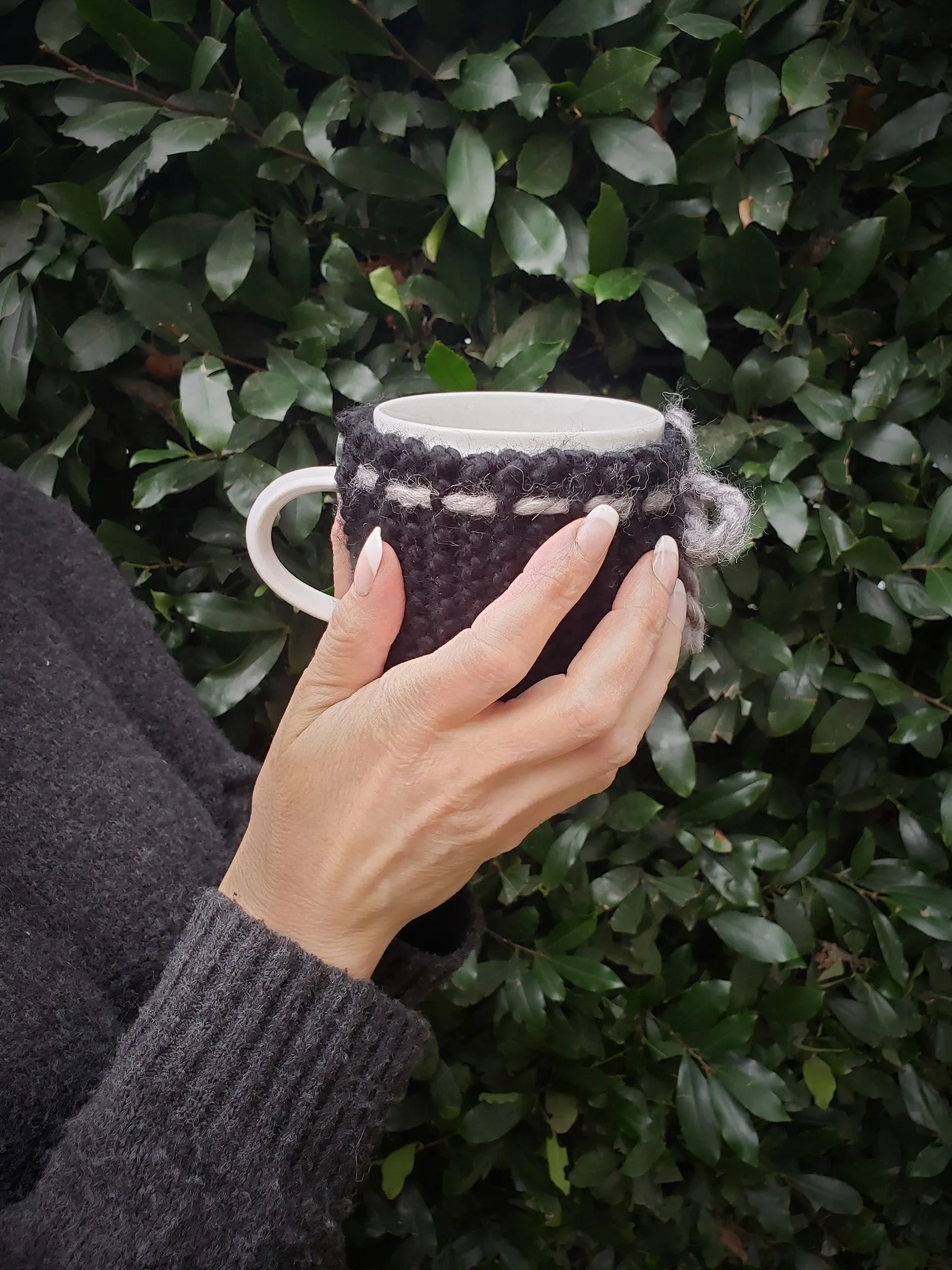 Handknit Mug Cozy with Bow and Buttons, Prototype