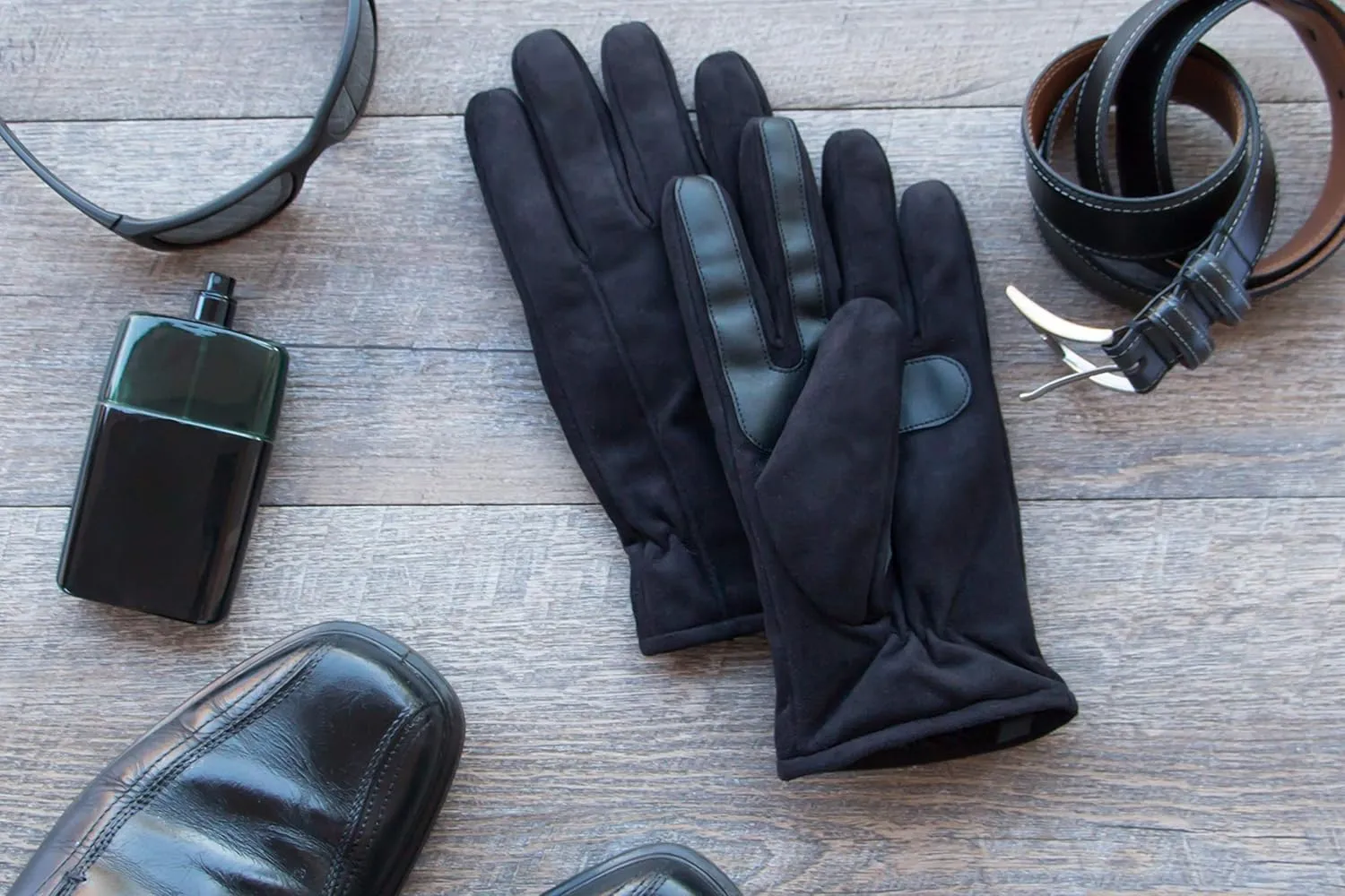 isotoner mens Microfiber Touchscreen Texting Warm Lined Cold Weather Gloves With Water Repellent Technology