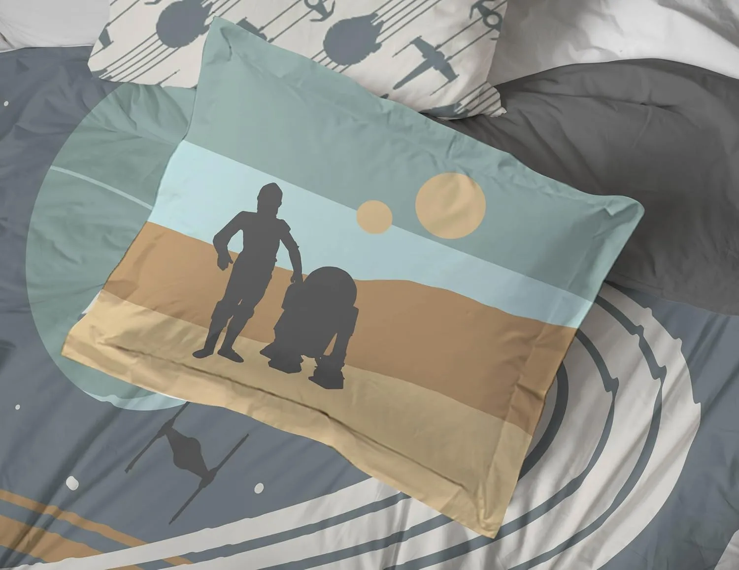 Jay Franco Star Wars Full Size Comforter Set - 7 Piece Bedding Includes Sheet Set & Pillow Covers - Super Soft Cozy Bedding with Death Star and Millennium Falcon