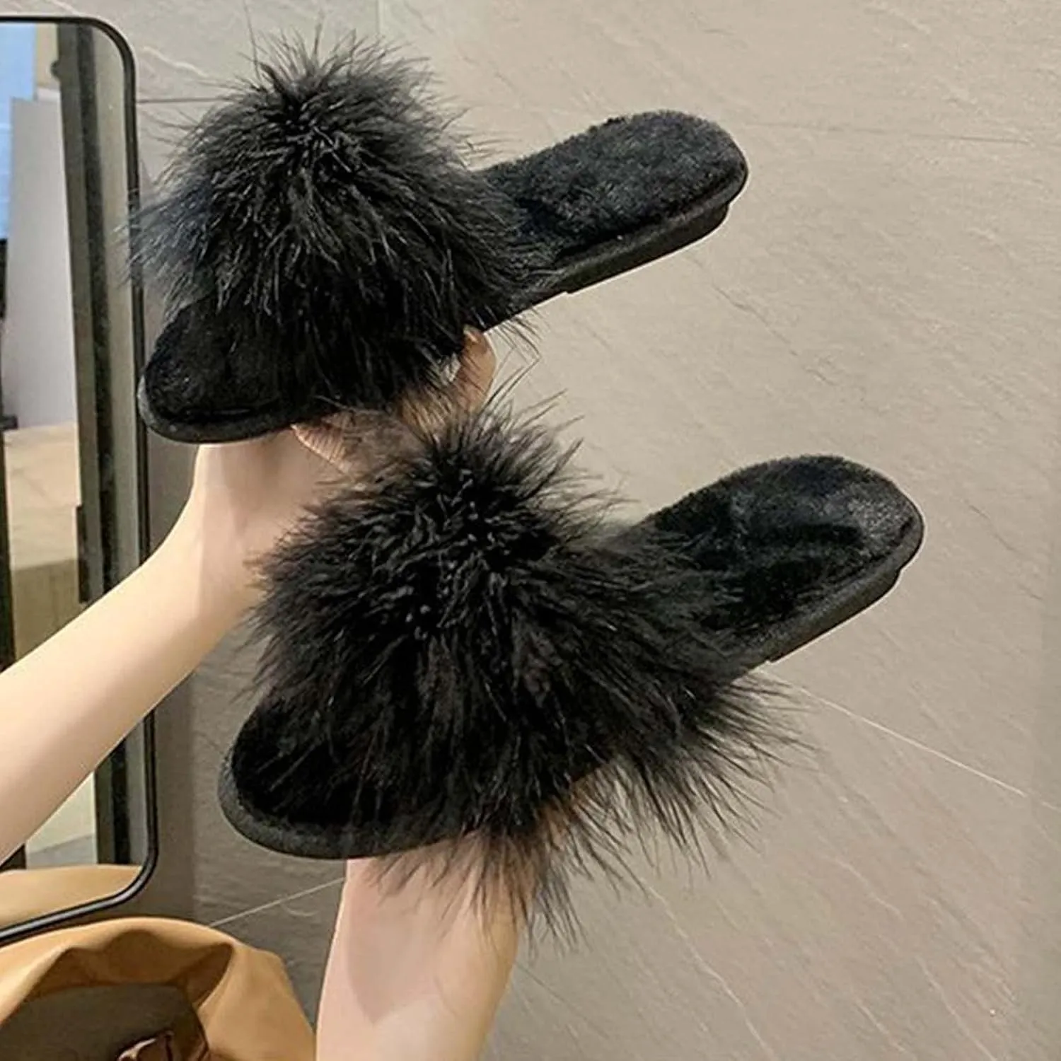 JOEupin Women's Furry Faux Fur Slippers Cozy Memory Foam House Slippers Soft Comfy Flat Slide Sandals Indoor
