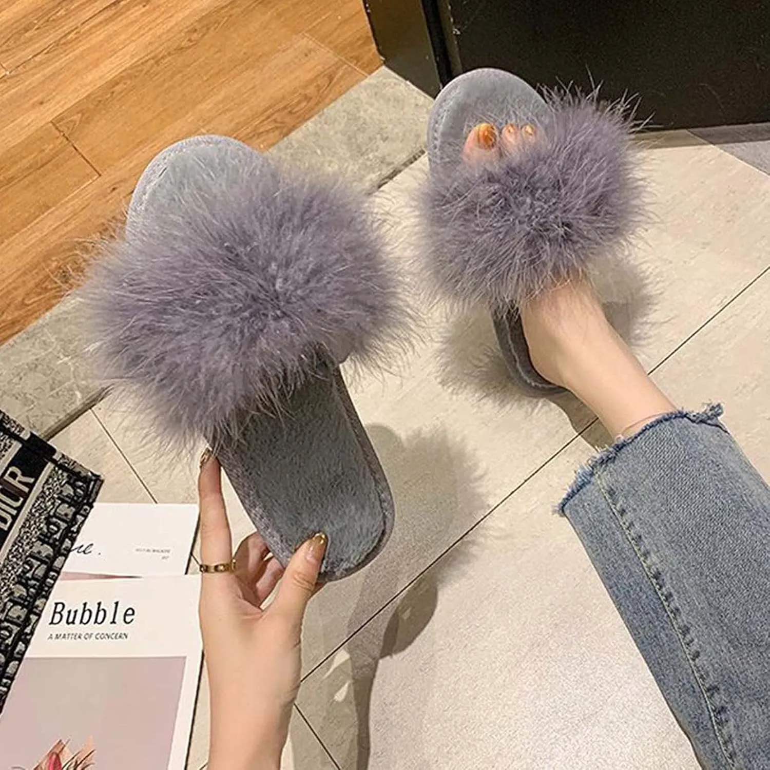 JOEupin Women's Furry Faux Fur Slippers Cozy Memory Foam House Slippers Soft Comfy Flat Slide Sandals Indoor