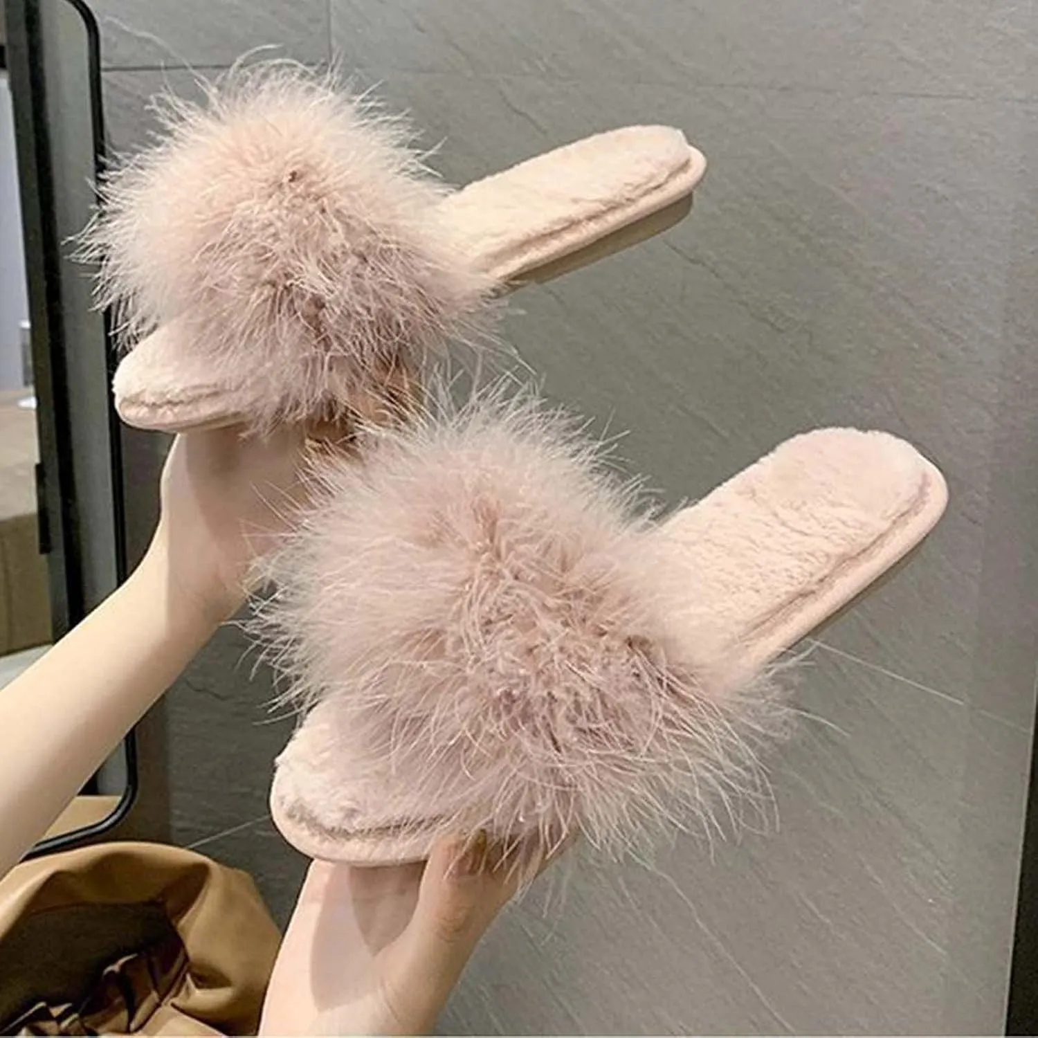 JOEupin Women's Furry Faux Fur Slippers Cozy Memory Foam House Slippers Soft Comfy Flat Slide Sandals Indoor