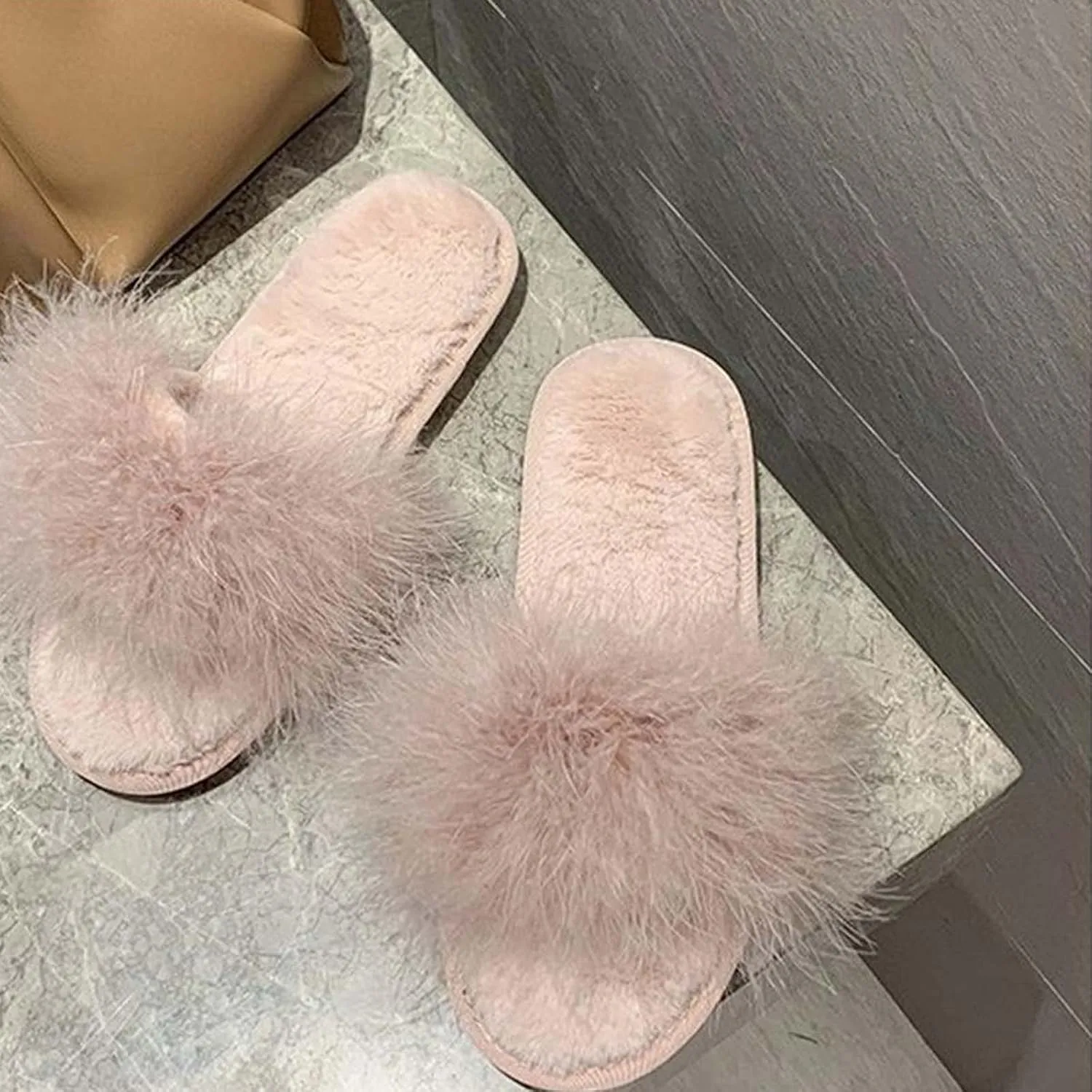 JOEupin Women's Furry Faux Fur Slippers Cozy Memory Foam House Slippers Soft Comfy Flat Slide Sandals Indoor