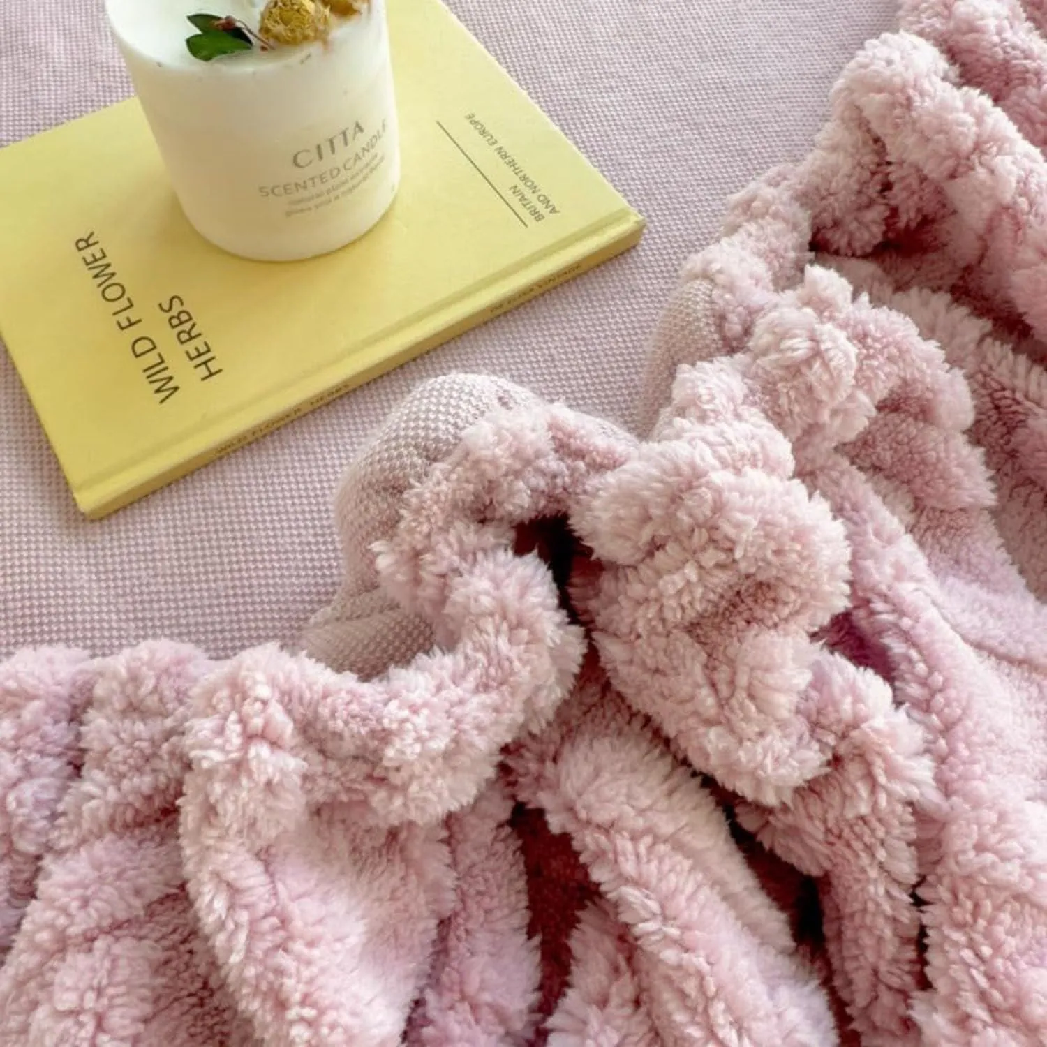 Luxurious Velvet Jacquard Fitted Sheet Set with Pillow Cases, Flannel Velvet Bed Sheet Soft Cozy Breathable Washable for Bedroom(Pink,Queen(150 * 200CM))