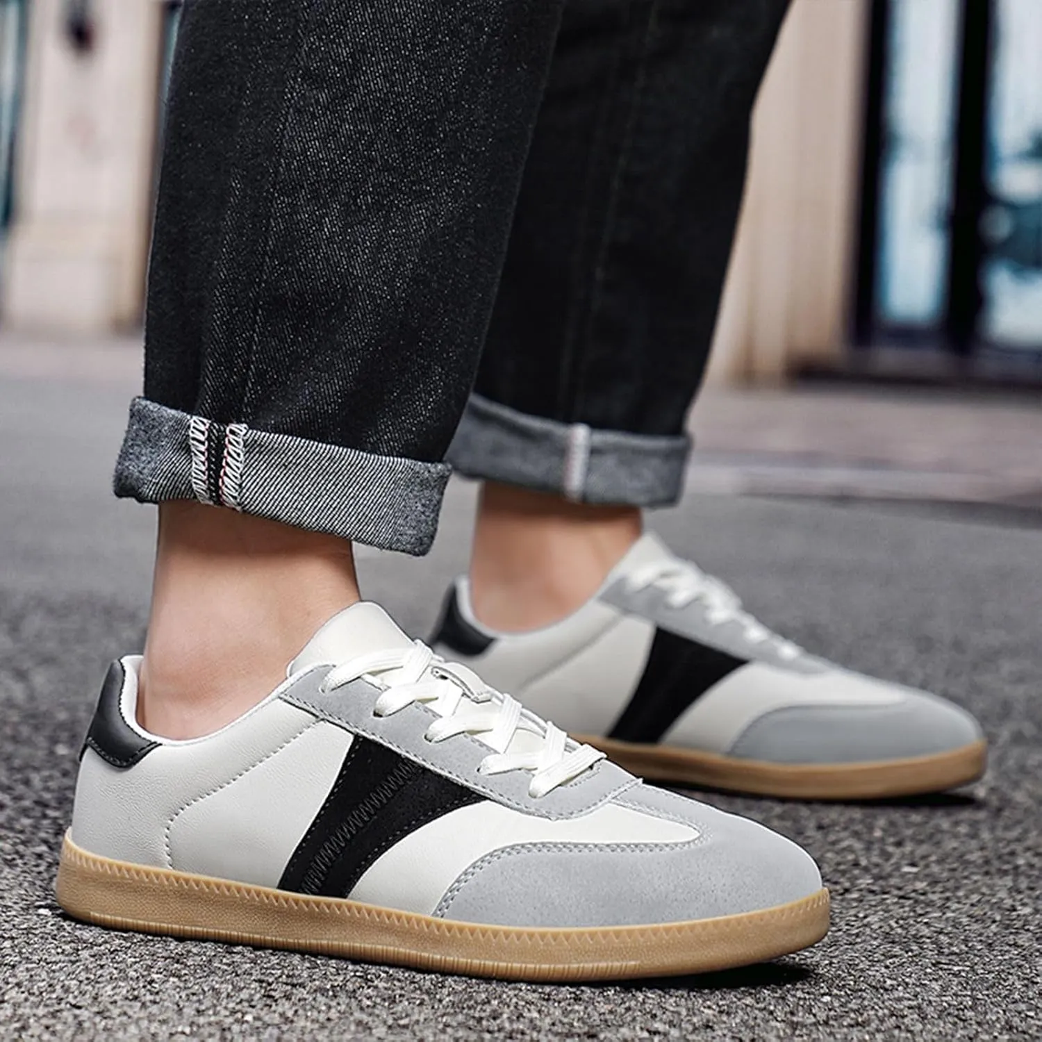 Mens Retro Skateboarding Shoes with Flats Bottom Anti-Slip Lightweight Water-Proof Wear-Resistant Outdoor Leather Sneakers Fashional Board Skate Athletic Training Sports