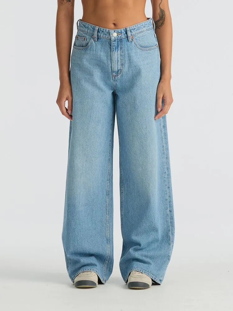 Mid Slouch Relaxed Jean