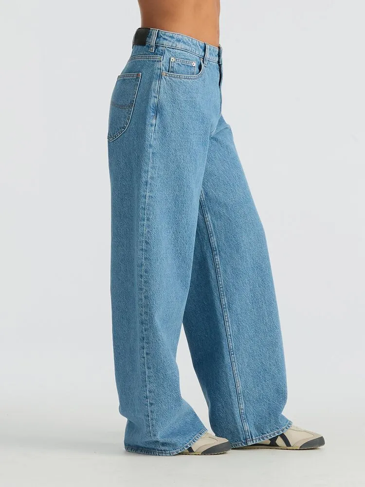 Mid Slouch Relaxed Jean