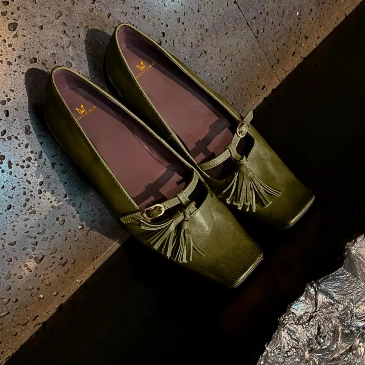 MOOMMO Vintage Mary Jane Flats Tassel Square Toe Low Chunky Heels Fringe T-Strap 1 inch Low Heel Mary Jane Shoes Matte Rocker Sole Retro Walking Loafers Comfy 4-11 M US