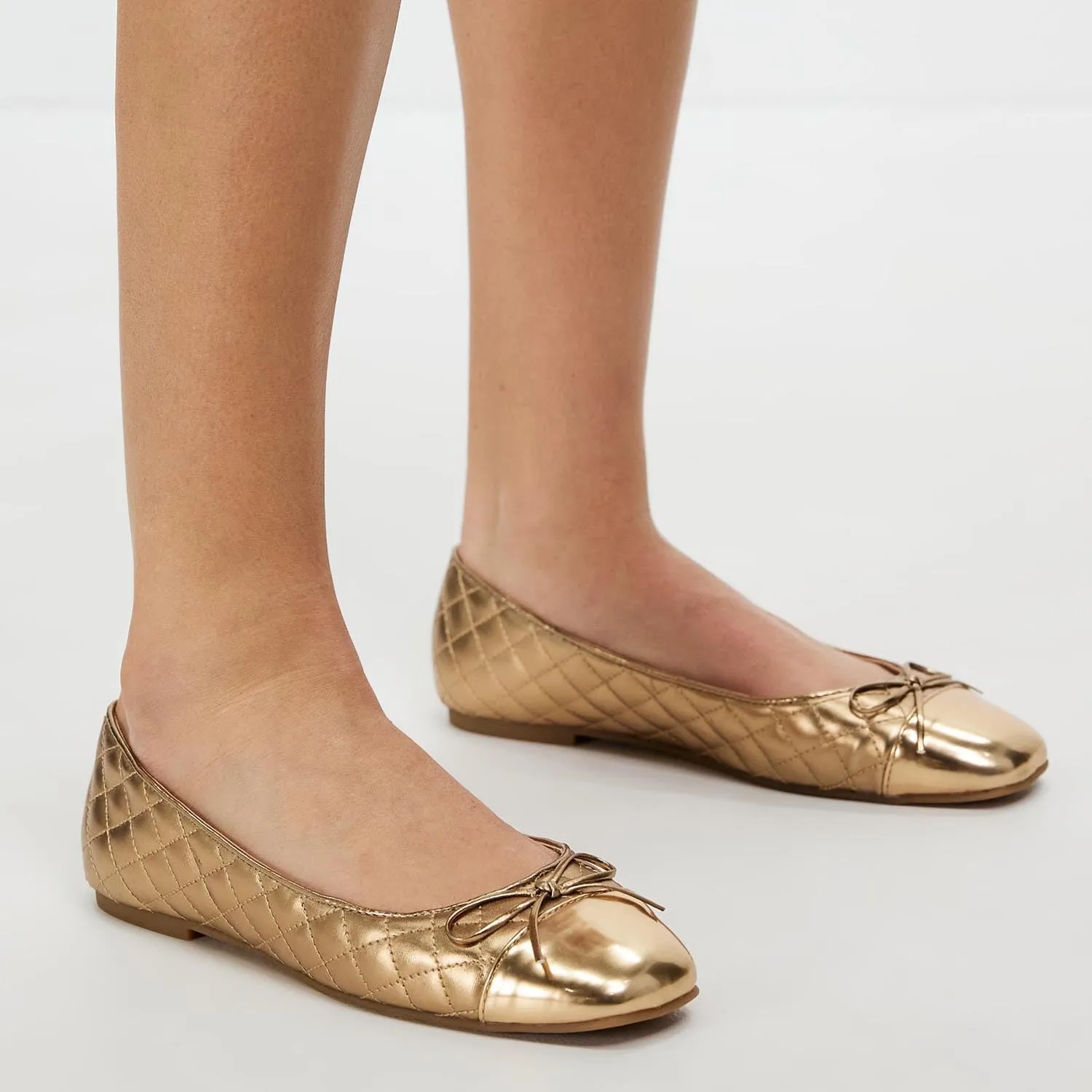 MOOMMO Women Cap Toe Flats Bow Slip On Ballet Flats Comfort Quilted Colorblock Flat Shoes Round Toe Flat Heel Dress Shoes Office Ladies Party Chic Driver Flats Casual 4-11 M US