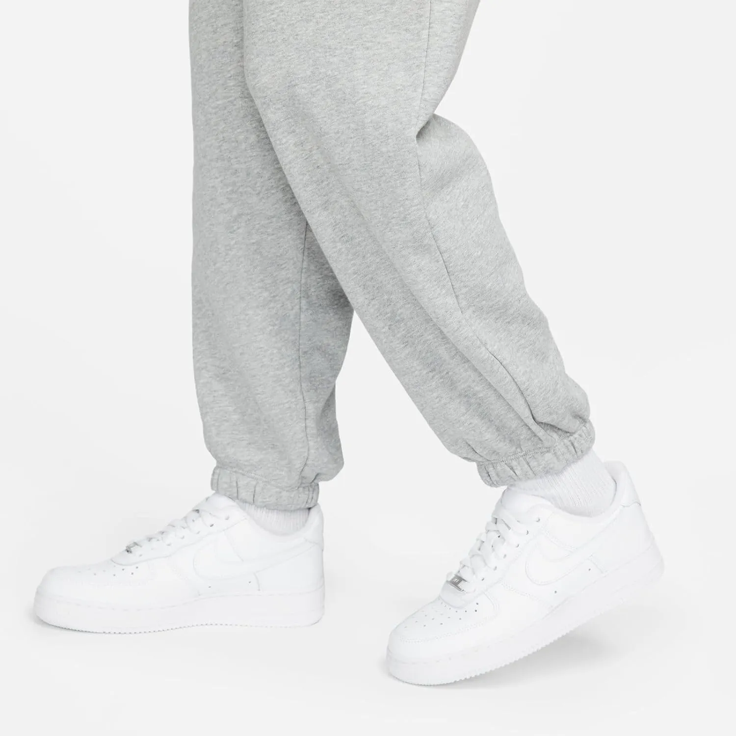 Nike Women's Sportswear Club Fleece Mid-Rise Oversized Sweatpants