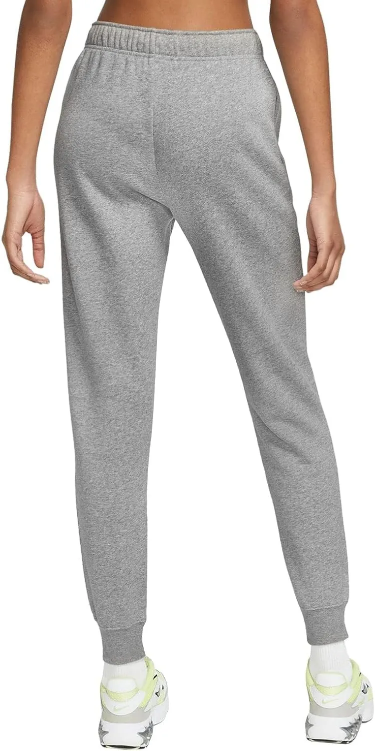 Nike Women's Sporty