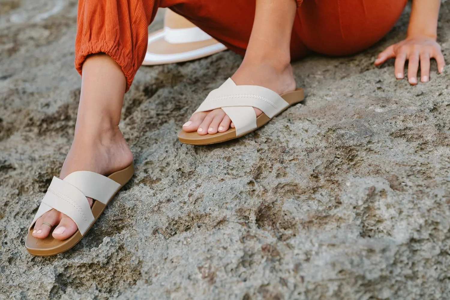 OLUKAI Kipe‘a 'Olu Women's Slide Sandal, Everyday Stylish Shoe, All-Day Wear & Comfortable Fit