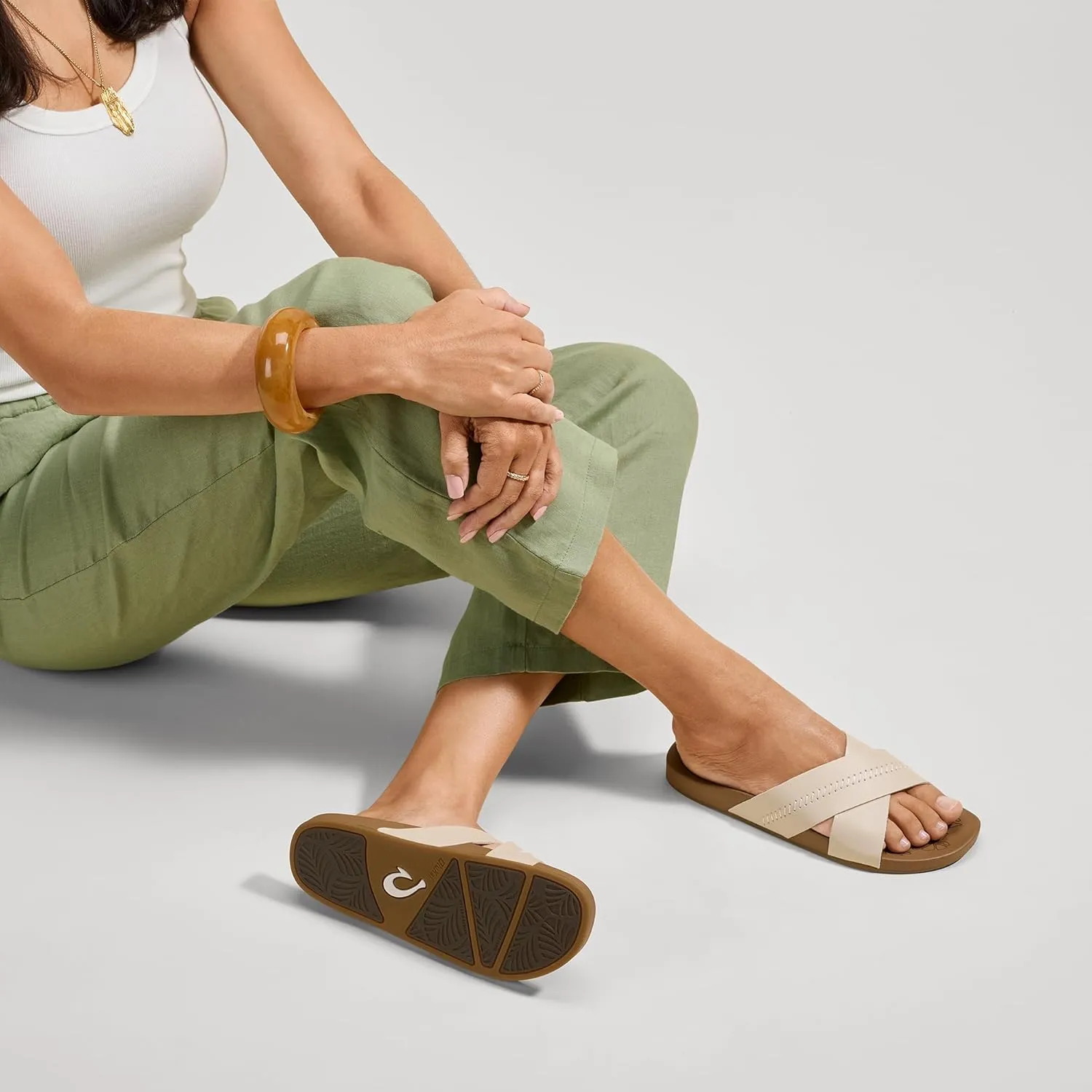 OLUKAI Kipe‘a 'Olu Women's Slide Sandal, Everyday Stylish Shoe, All-Day Wear & Comfortable Fit