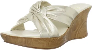 Onex Women's Puffy Wedge Sandal,Platinum,8 M US