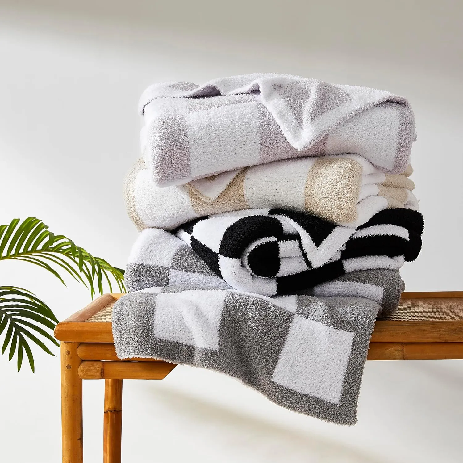 R.SHARE Beige Checkered Throw Blanket 50x70 Inch, Tan Cream and White Taupe Microfiber Lightweight Soft Comfy Cozy Fluffy Fuzzy Warm Cute Checkerboard for Couch Sofa Chair Bed