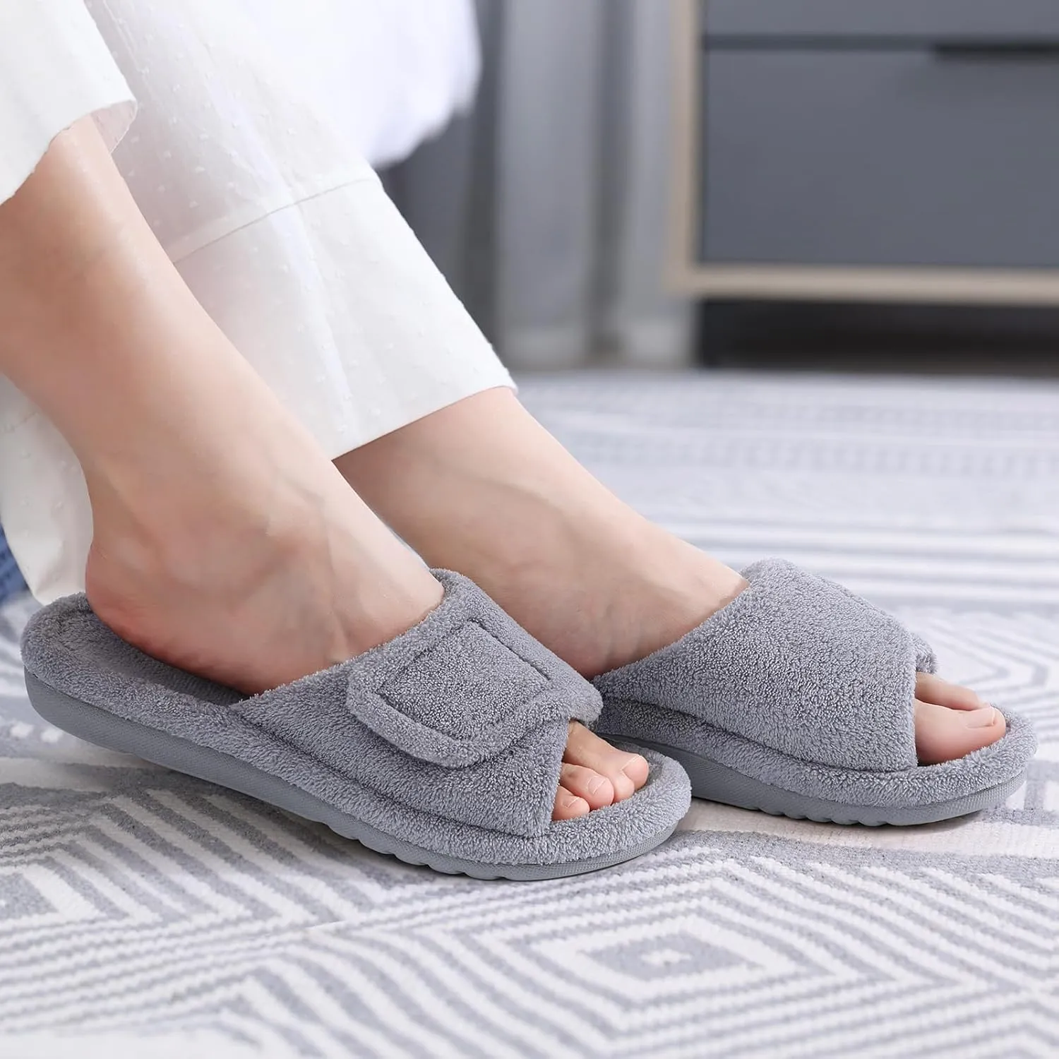 shevalues Orthopedic Slippers for Women with Arch Support Adjustable Open Toe House Shoes for Plantar Fasciitis