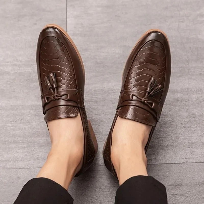 Shoes Men's British Round-Toe Slip-on Loafers Versatile Casual Low Heeled Oxford Shoes Men Comfortable Breathable Shoes for Wedding Parties Business