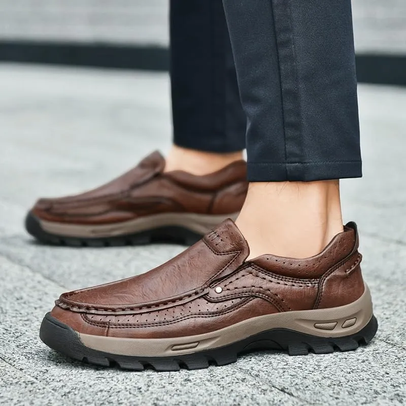 Shoes Men's Outdoor Slip-on Loafers Low-top Round-Toe Thick-Soled Oxford Shoes for Traveling Driving Mountaineering Men Versatile Comfortable Shoes