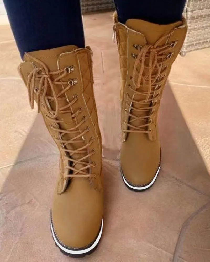 Stylische und stützende orthopädische Stiefel