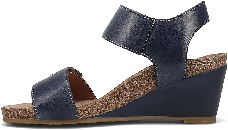 Taos Footwear Women's Carousel 3 Wedge Sandal