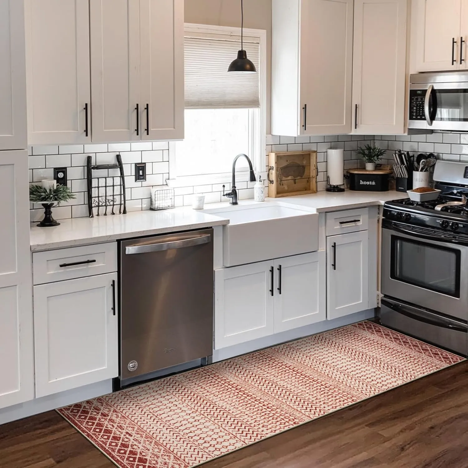 Washable Kitchen Rug Runners for Hallways, 2x8 Ultra Soft Non-Slip Rugs for Bedroom, Low Pile Terracotta Rug Floor Carpet Runner for Entryway Kitchen Bedroom Laundry Room