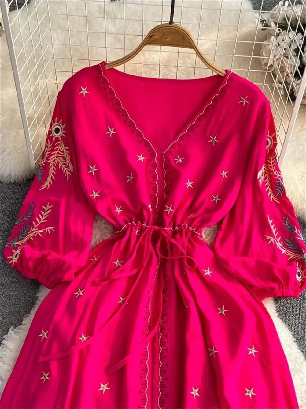 Women Ethnic Storm Semitic Beach Dress Vacation V-Neck Embroidered Dresses Waist Mid Length Dress