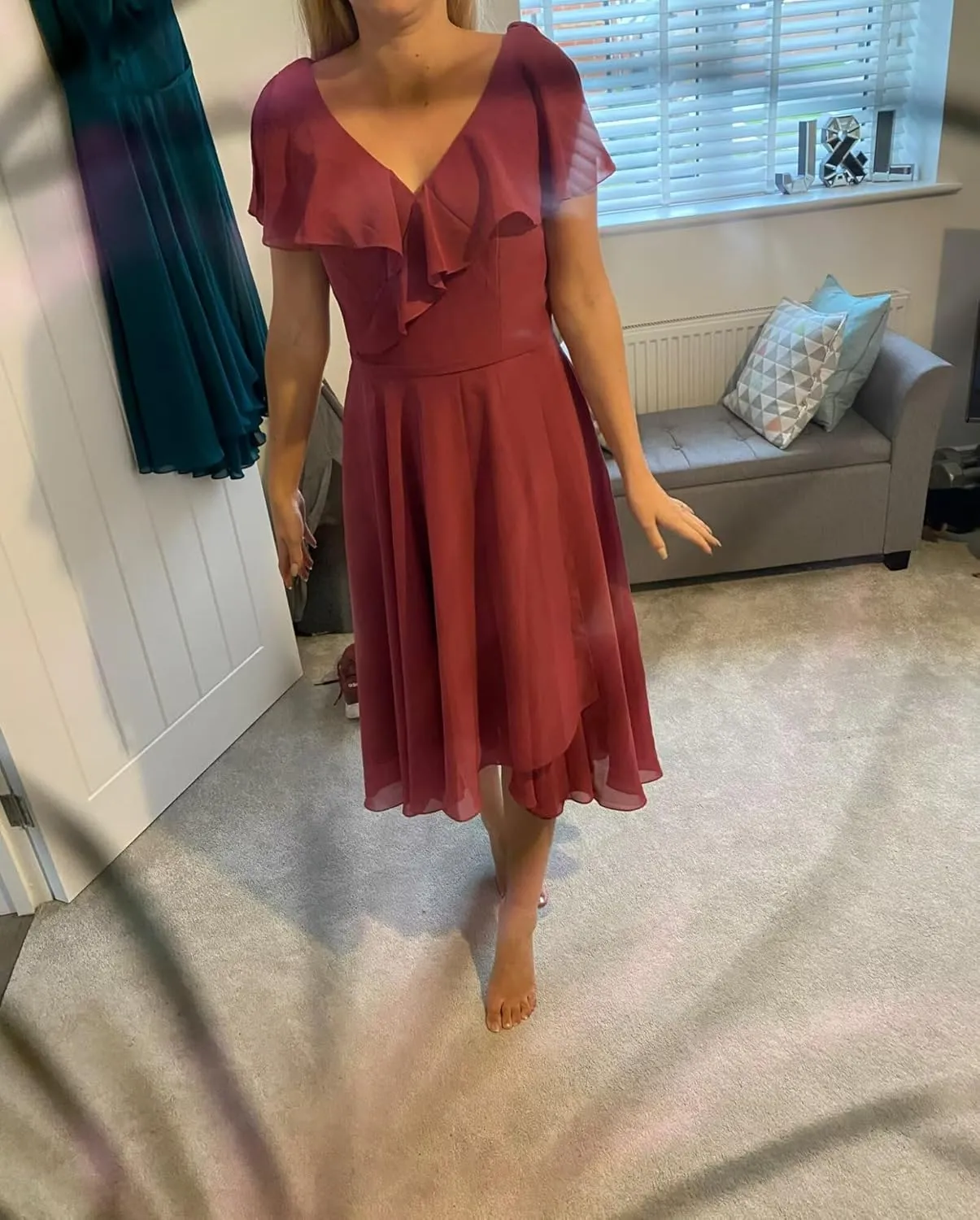 Women's Bridesmaid Dresses with Sleeves Ruffles Chiffon V Neck A Line High-Low Formal Gowns