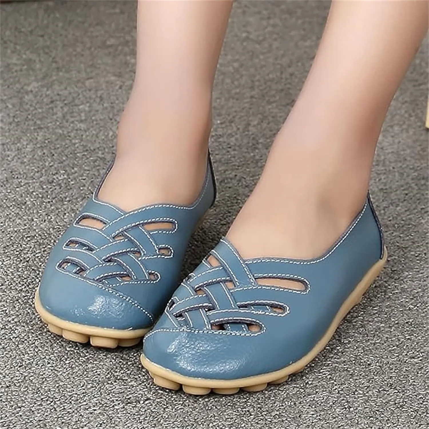 Women's Hollow Out Comfortable Leather Loafers Casual Round Toe Moccasins Wild Driving Flats Soft Walking Boat Shoes Women