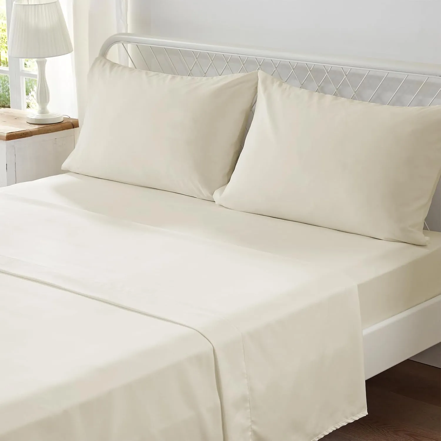 Zzlpp Queen Comforter Set 7 Pieces, Pale Yellow Seersucker Bed in a Bag with Comforter, 2 Pillow Shams, 2 Pillowcases, 1 Flat Sheet, 1 Fitted Sheet